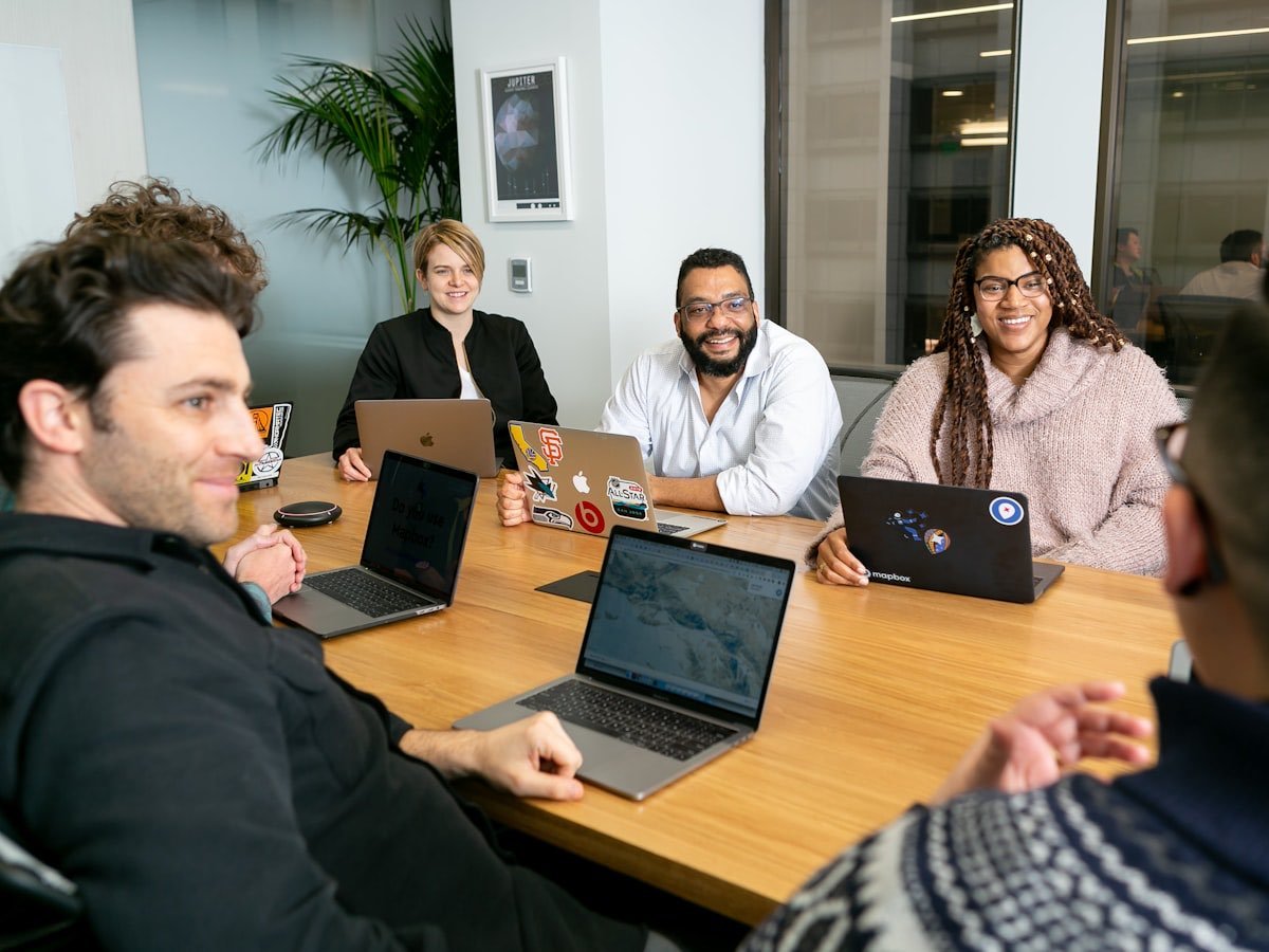 A working session around the office table